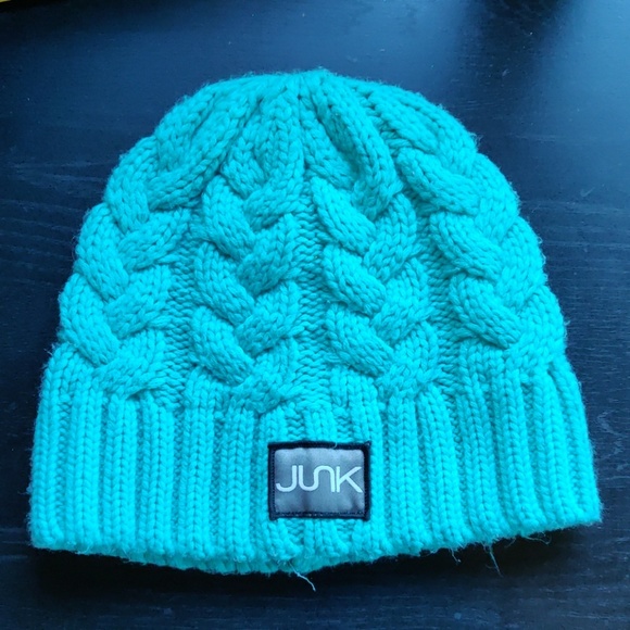 Junk Accessories - 3/$20 EUC Aqua knit beanie